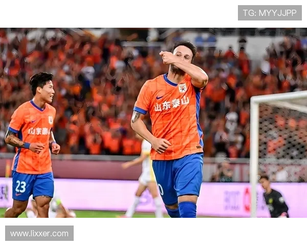 蓉城领跑三队争冠 泰山搅局成焦点